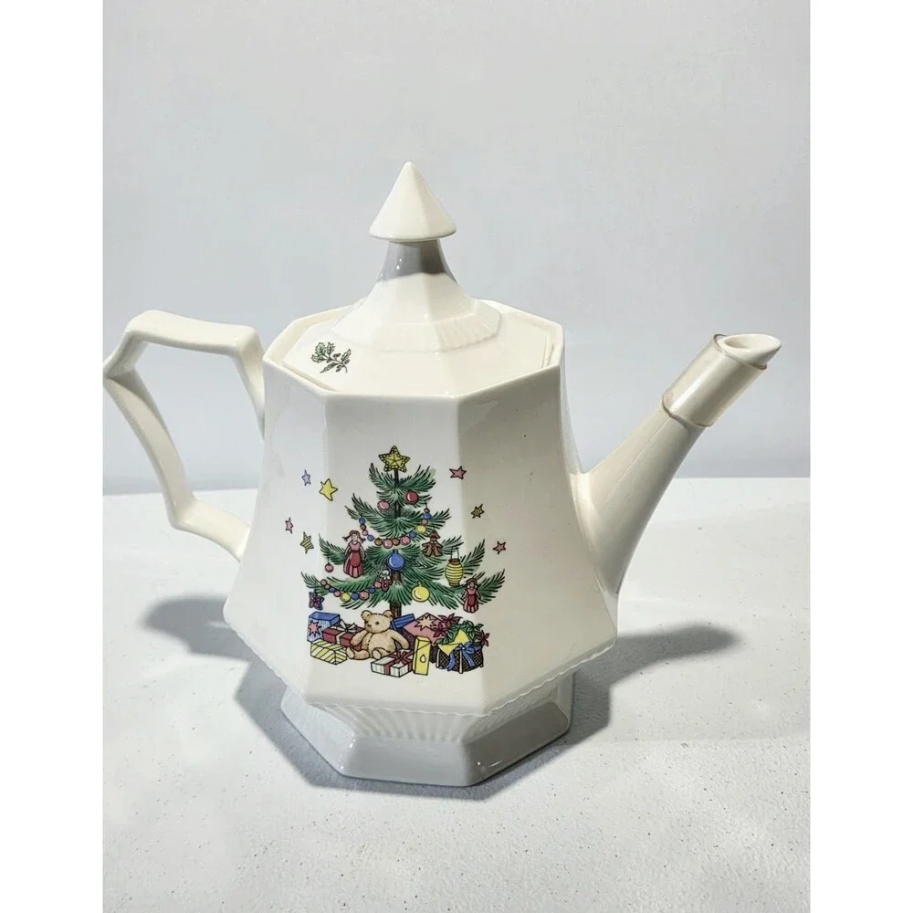 Vintage Nikko Christmastime Tea Pot with Lid Octogon Made in Japan *READ*